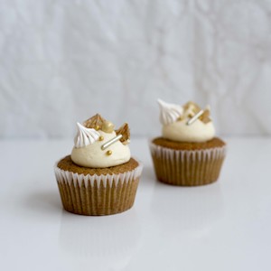 Catering: Lemon Cupcakes (filled with lemon curd)