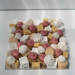 Catering: Classic Treat Box