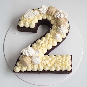 Catering: Single Number Cake