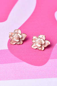 Carpet laying: Floral Glam Stud Earrings