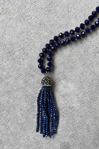 Carpet laying: Crystal Tassel Necklace - Navy