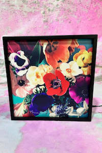 Anemone Floral - Lightbox