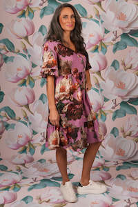 Carpet laying: Saski Tina Dress - Passion Floral