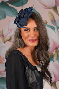 Carpet laying: Leonie Fascinator - Navy