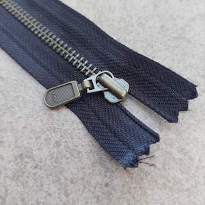 1 x Black YKK Metal Zip - 20cm (8")