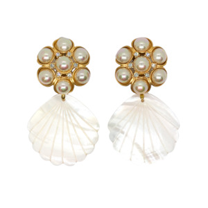 The White And Gold Edit: Daisy Earrings