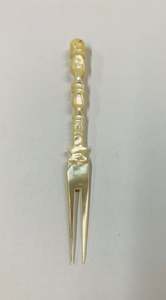 Antique: Antique mother of Pearl 2 pronged fork