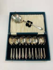 Antique: Silver plated dessert cutlery set