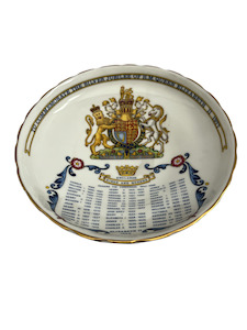 Antique: Aynsley commemoration bonbon dish for Queen Elizabeth on her silver jubilee