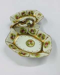 Antique: Ornate soap holder