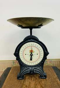 Vintage heavy cast metal Swedish made kitchen scales