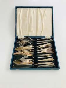 Antique: Silver Plated 12 piece Fish Set in Original Box