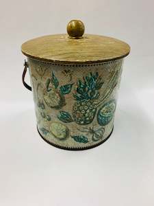 Antique: Vintage storage tin