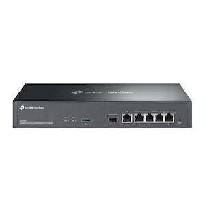 Usb Switches: TP-Link ER7406, Omada Gigabit Rackmount/Desktop VPN Gateway