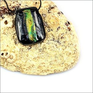 Green dichroic glass pendant - Aotearoa.co.nz