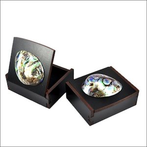 Gift box with paua - Aotearoa.co.nz - Stylish trinket box