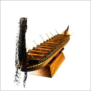 Authentic Maori waka. - Aotearoa.co.nz