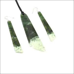 Pounamu drop pendant set - Beautiful set - Aotearoa.co.nz