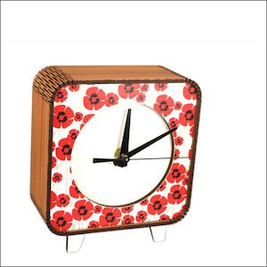 Poppy clock - Do you love poppies? Get a poppy clock - Aotearoa.co.nz