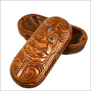 Wakahuia treasure box - Maori art - Aotearoa.co.nz