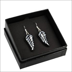 Silver fern glass earrings - Our NZ icon - Aotearoa.co.nz