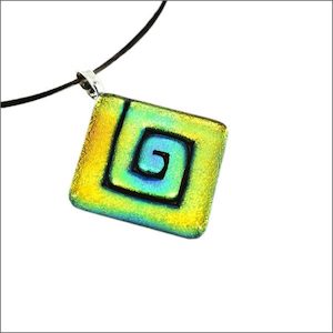 Square koru glass pendant - Aotearoa.co.nz