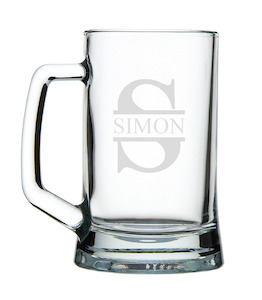 Engraved Glassware: Beer Mug - Split Monogram (Name only)