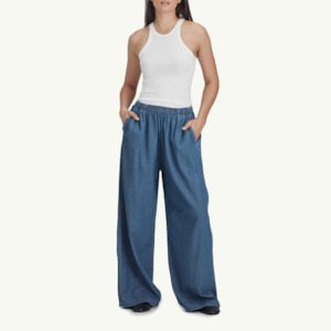 Clothing: Women's Pull On Pant - Chambray