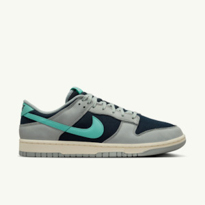 Clothing: Dunk Low Retro Premium - 'Green Frost'