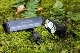 Bicycle and accessory: MAGICSHINE MONTEER 12000 FRONT LIGHT INCL REMOTE - 12000 LUMENS