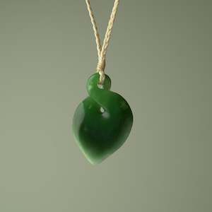 Medium Greenstone Pikorua Pendant