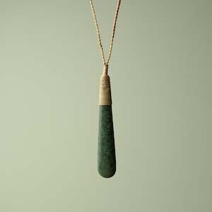 Large Kawakawa Roimata Teardrop Pendant