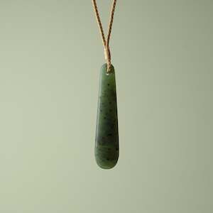 Medium Kawakawa Roimata Teardrop Pendant