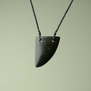 Medium Pounamu Niho Tooth Pendant