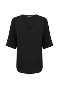 Career By Gloweave: Reese V Neck Top - Black