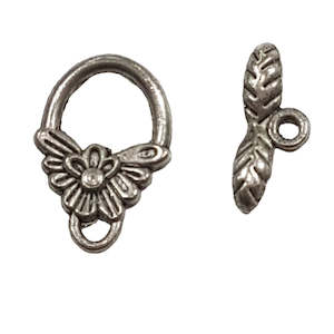 Womenswear: 5 Sets Silver Floral Toggle Clasps