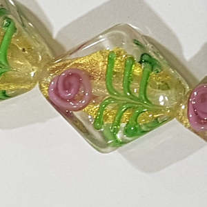 19mm Floral Flat Diamond Lampwork Bead