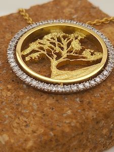 Jewellery manufacturing: Wanaka Tree Gold and Diamond Pendant and Chain