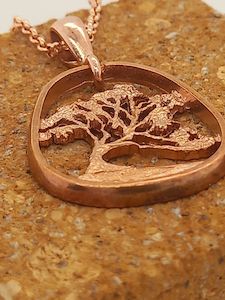 Wanaka Tree Large 9ct Rose Gold Oval Pendant and Chain