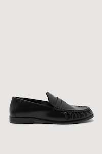 Clothing: Avenue Leather Loafer