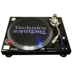 Electric light fittings: Technics SL-1210M5G Turntable