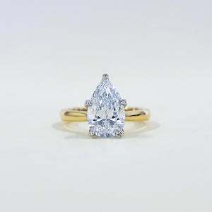 Gold smithing: Pear Fleur Solitaire