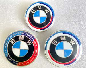 Motor vehicle part dealing - new: 1 X MODIFIX | BMW M Performance 50th Anniversary Emblem Badge Centre Caps 82MM 74MM