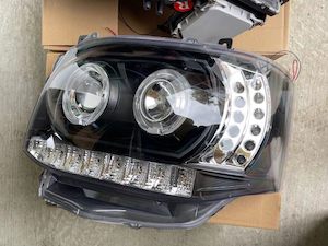 Motor vehicle part dealing - new: Pair LED Head lights for Toyota Hiace H200 TRH KDH 2010-2014