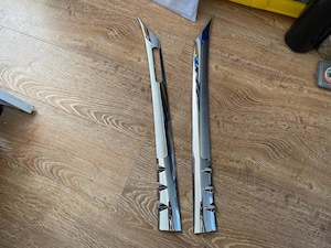 Motor vehicle part dealing - new: Pair Toyota Hiace Front door Pillar Cover Trim Chrome 2005-2020