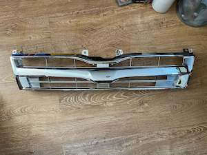 Toyota Hiace Front Bumper Grille Grill Chrome 2010-2014 ( Narrow Body)