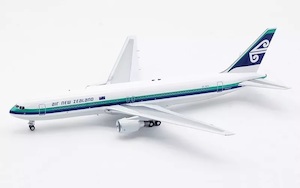 1: 200 Air NZ B767-300 ZK-NCH - AWESOME COLLECTABLES