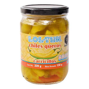 Food wholesaling: Chiles Gueros 320g