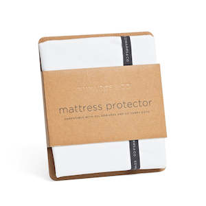 Edwards & Co Carry Cot and Mattress Protector