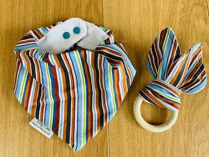 Baby wear: Bandana bib + teether set